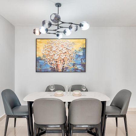 Elysium Cbd Rivergate Apartment - Pool - Free 4G Sim For 3 Nights Ho Si Minh-város Kültér fotó